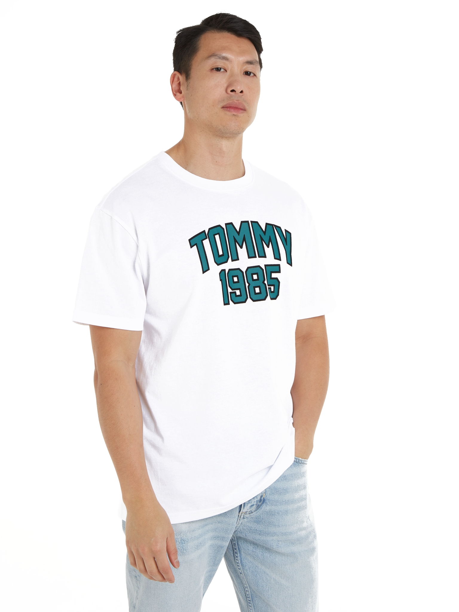 TOMMY JEANS T-Shirt mit Logo 10734918